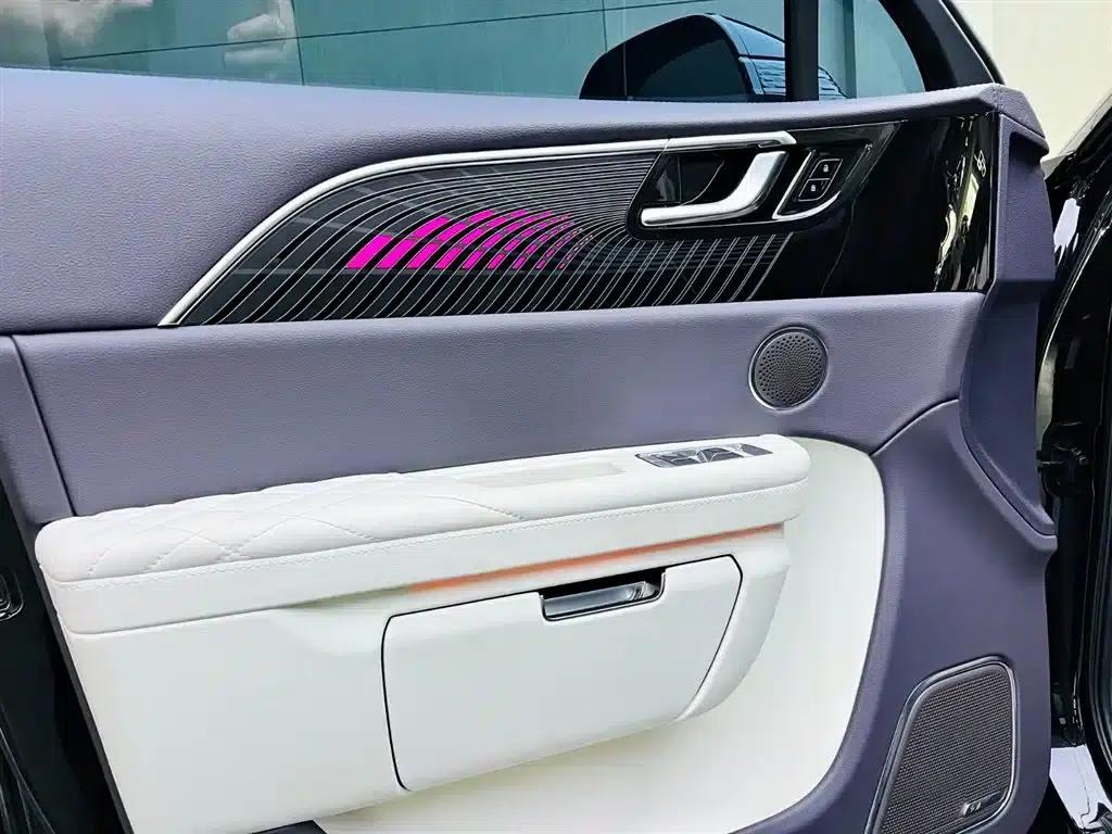 Hongqi E-HS9 2022 Model 690km Flagship Edition (Six Seats) — миниатюра 11