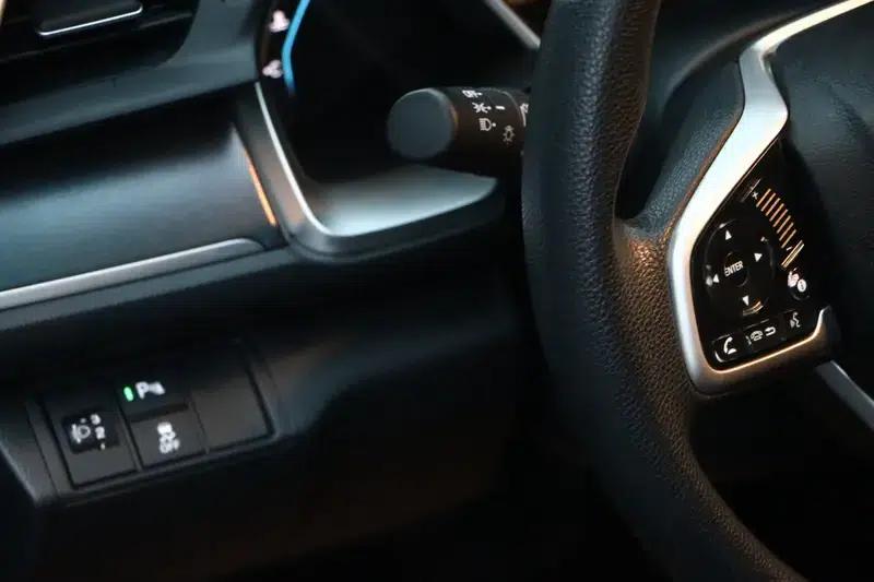 2016 Civic 220TURBO CVT Luxury Edition — миниатюра 11
