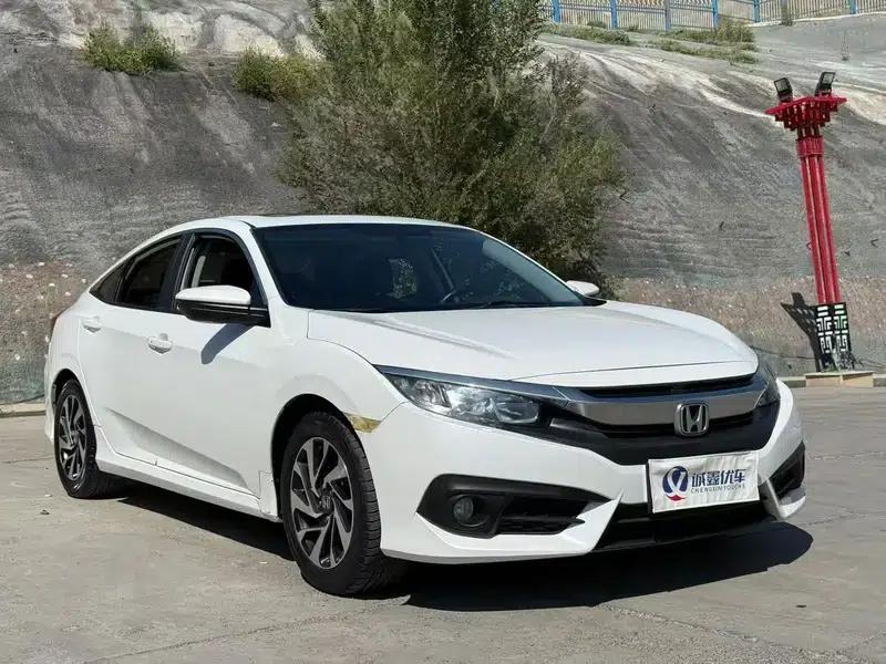 2016 Civic 220TURBO CVT Luxury Edition — миниатюра 3