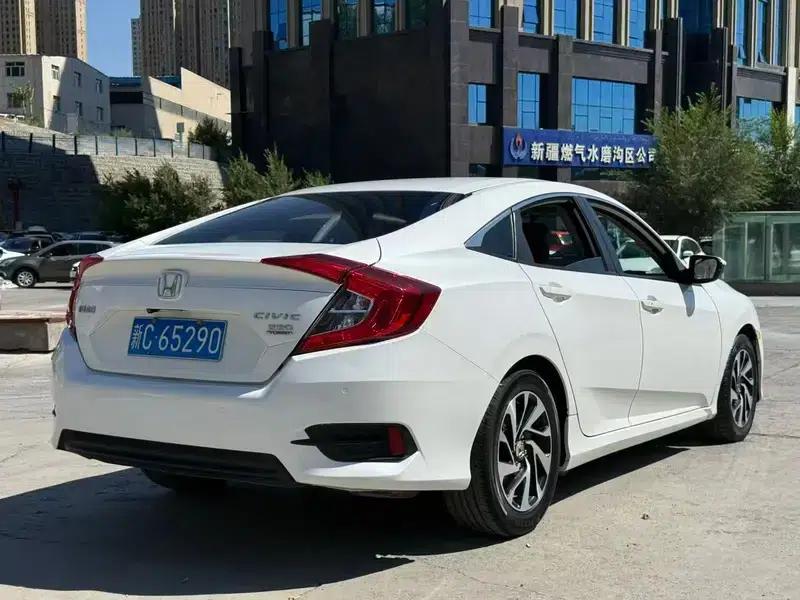 2016 Civic 220TURBO CVT Luxury Edition — миниатюра 6