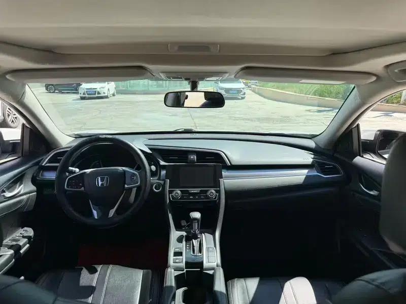 2016 Civic 220TURBO CVT Luxury Edition — миниатюра 7