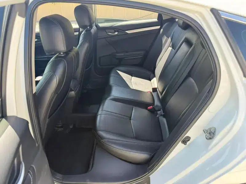 2016 Civic 220TURBO CVT Luxury Edition — миниатюра 9