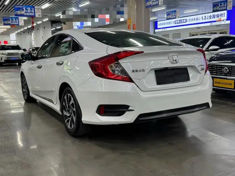 2016 Civic 220TURBO CVT Luxury Edition — миниатюра 4