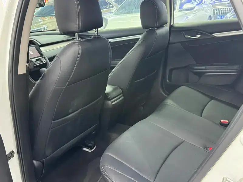 2016 Civic 220TURBO CVT Luxury Edition — миниатюра 9
