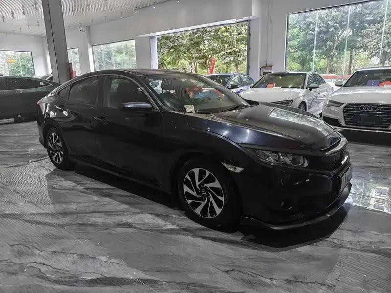 2016 Civic 220TURBO CVT Luxury Edition — миниатюра 3
