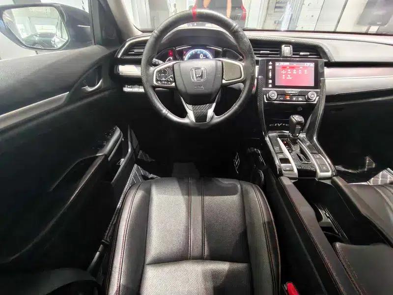 2016 Civic 220TURBO CVT Luxury Edition — миниатюра 24