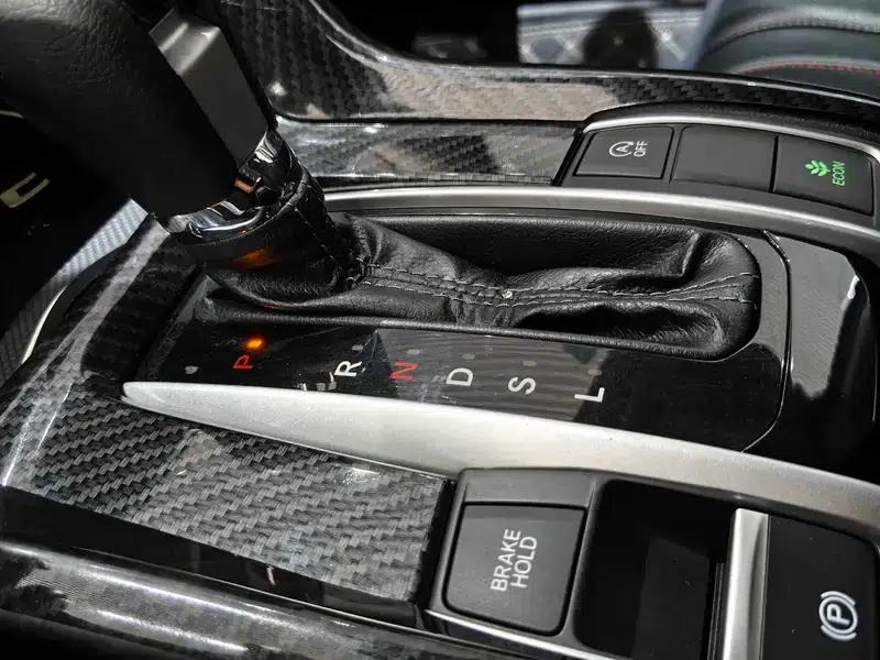 2016 Civic 220TURBO CVT Luxury Edition — миниатюра 26