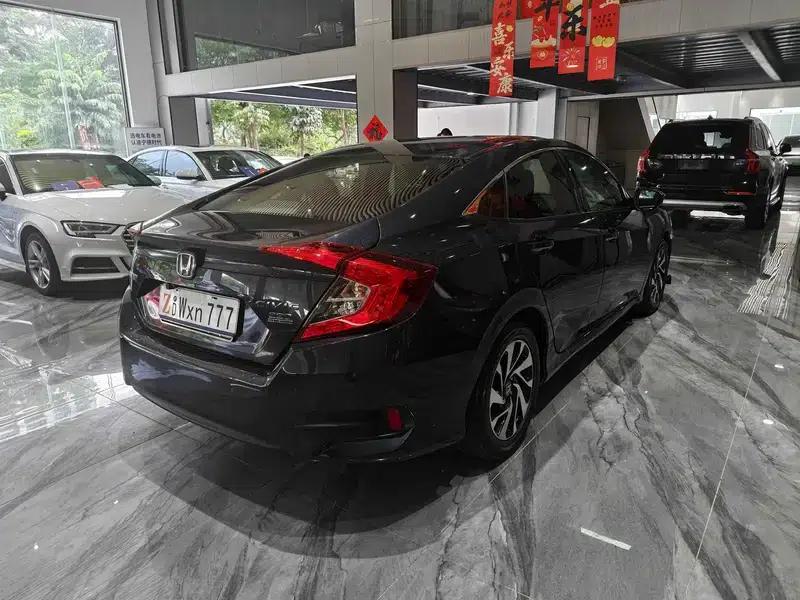 2016 Civic 220TURBO CVT Luxury Edition — миниатюра 7