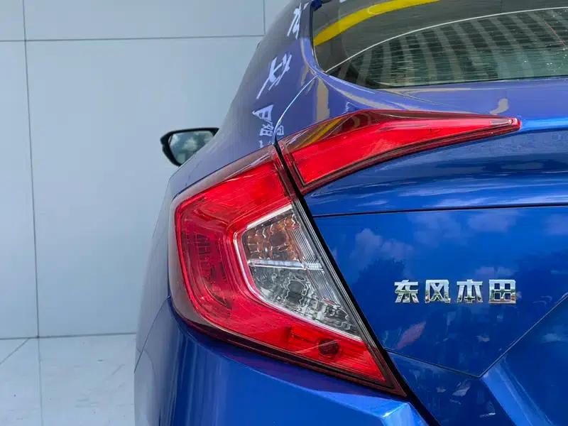 2016 Civic 220TURBO CVT Premium Edition — миниатюра 12