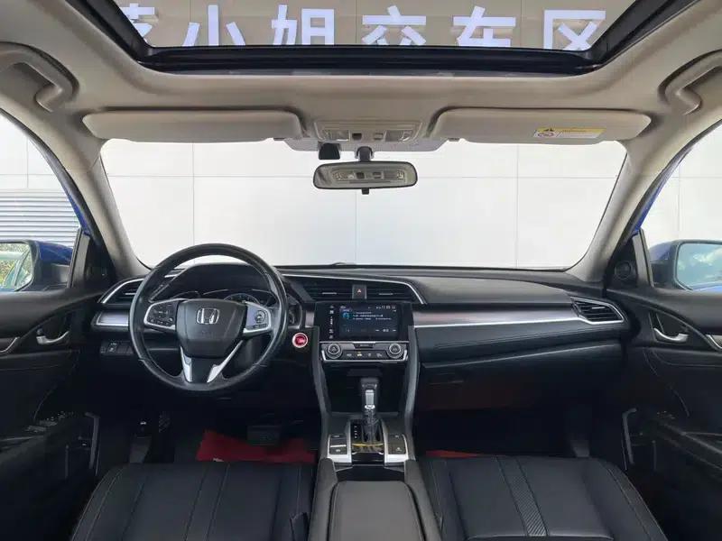2016 Civic 220TURBO CVT Premium Edition — миниатюра 18