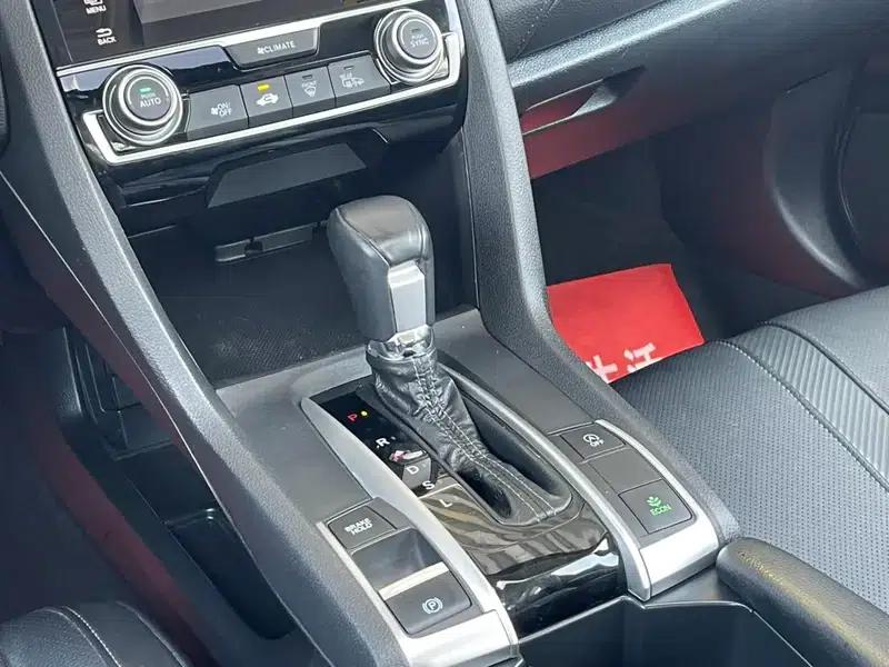 2016 Civic 220TURBO CVT Premium Edition — миниатюра 22