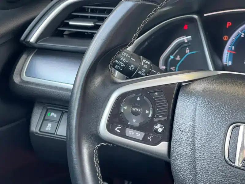2016 Civic 220TURBO CVT Premium Edition — миниатюра 23