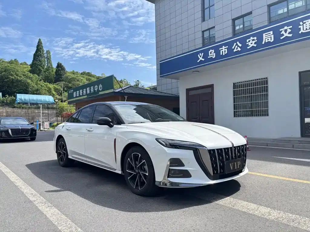 Hongqi H6 2024 2.0T Premium Edition — миниатюра 3