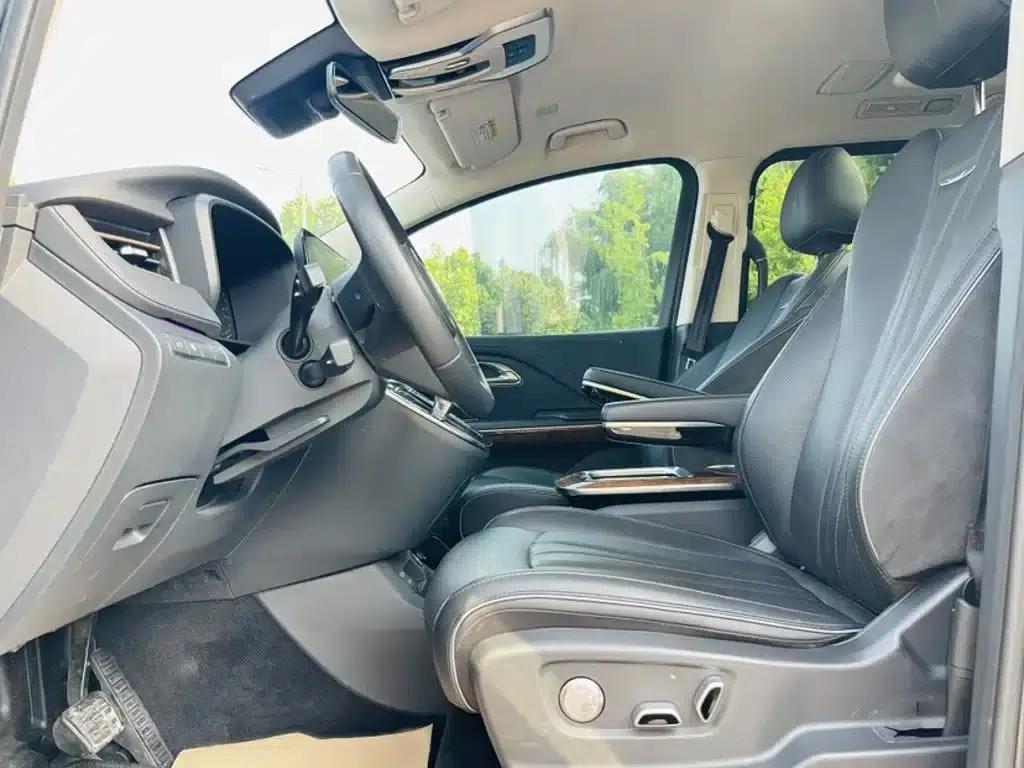 Hongqi HQ9 2023 2.0T Intelligent Flagship Edition — миниатюра 17