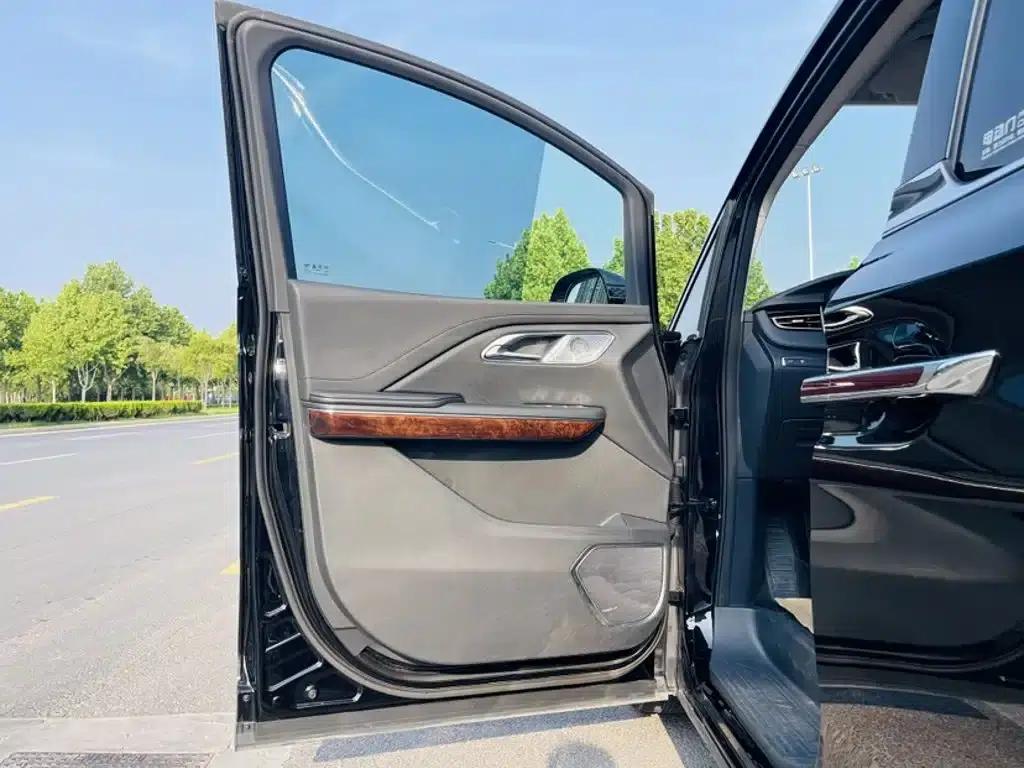 Hongqi HQ9 2023 2.0T Intelligent Flagship Edition — миниатюра 19