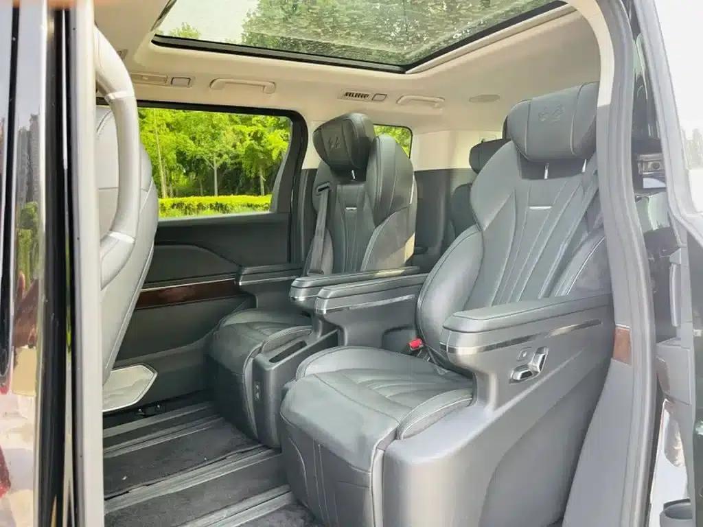 Hongqi HQ9 2023 2.0T Intelligent Flagship Edition — миниатюра 22