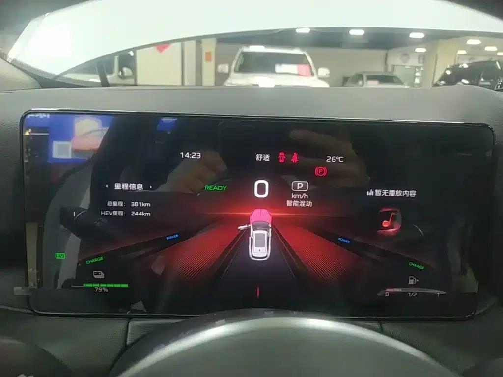 Hongqi HS3 PHEV 2025 model, 117km range, Jinwei PLUS version — миниатюра 12