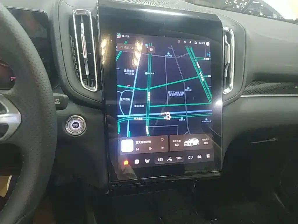 Hongqi HS3 PHEV 2025 model, 117km range, Jinwei PLUS version — миниатюра 13