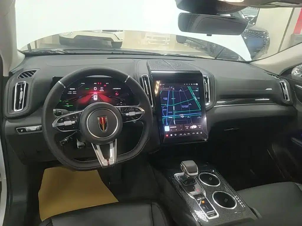 Hongqi HS3 PHEV 2025 model, 117km range, Jinwei PLUS version — миниатюра 10