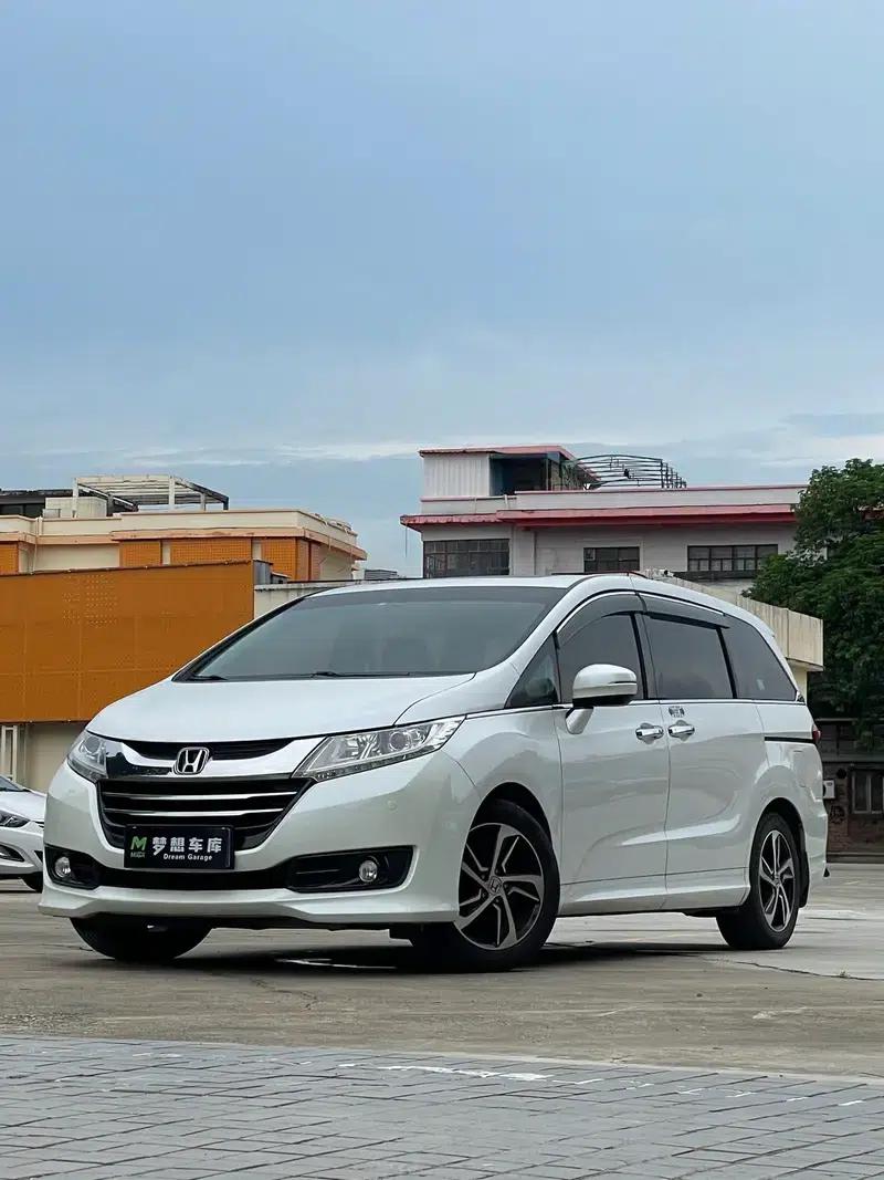 2017 Odyssey 2.4L Luxury Edition — миниатюра 1