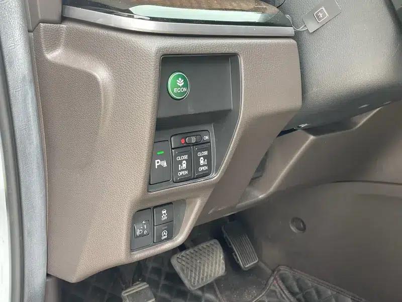 2017 Odyssey 2.4L Luxury Edition — миниатюра 15