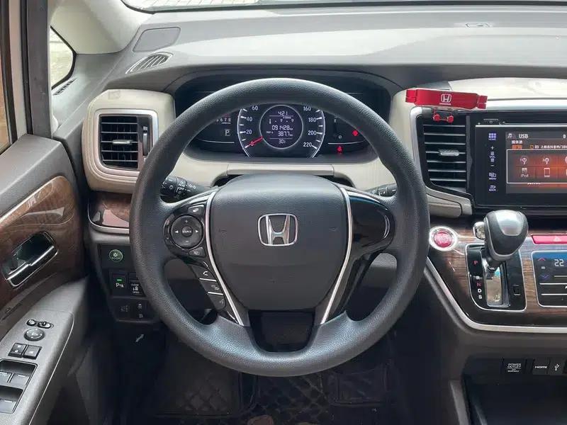 2017 Odyssey 2.4L Luxury Edition — миниатюра 17