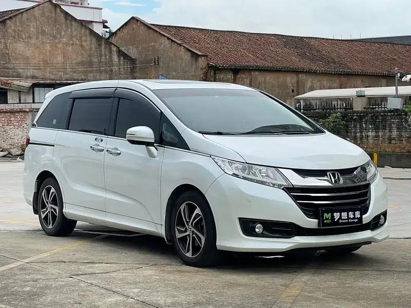 2017 Odyssey 2.4L Luxury Edition — миниатюра 3
