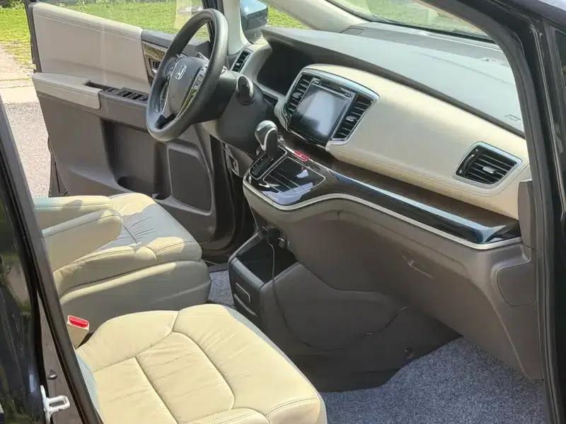 2017 Odyssey 2.4L Luxury Edition — миниатюра 11