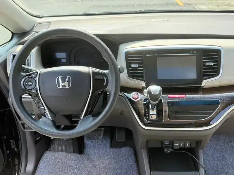 2017 Odyssey 2.4L Luxury Edition — миниатюра 16