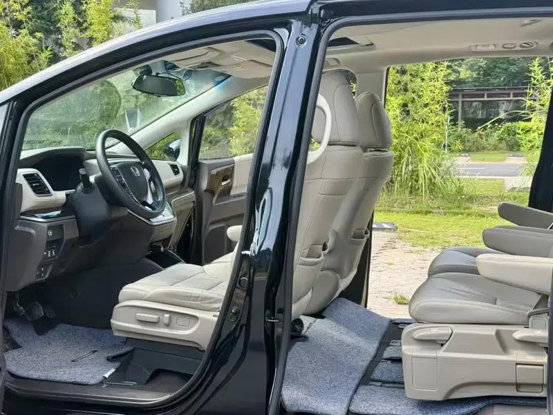 2017 Odyssey 2.4L Luxury Edition — миниатюра 17