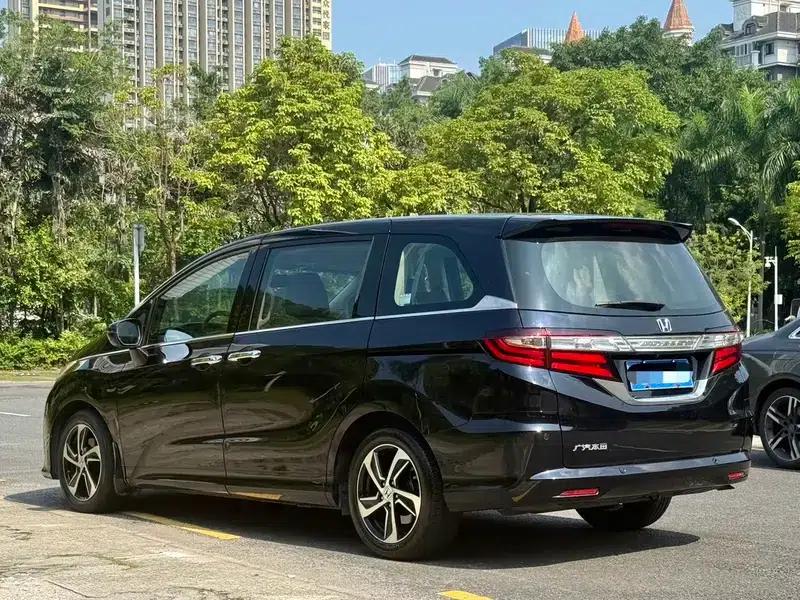 2017 Odyssey 2.4L Luxury Edition — миниатюра 4