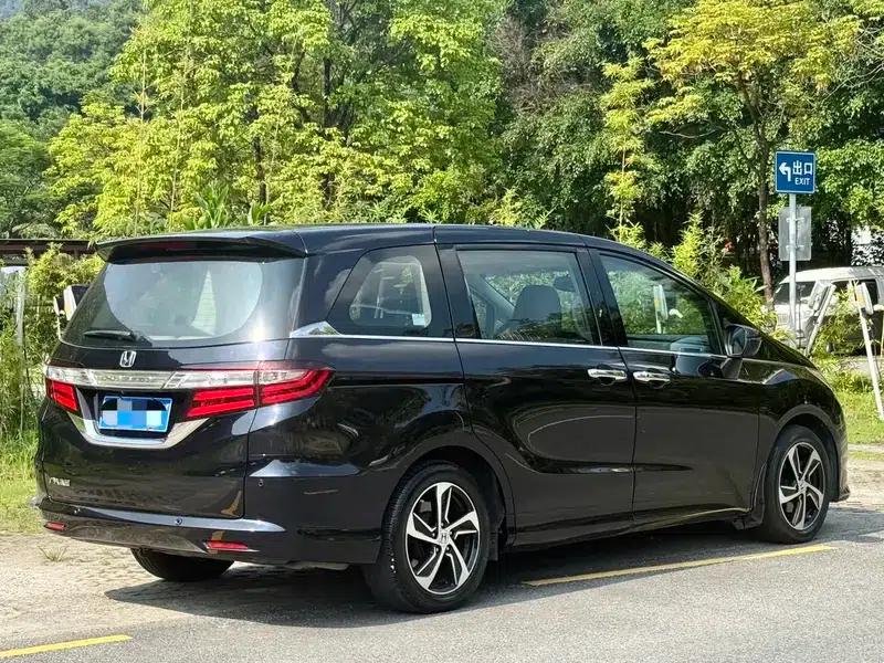 2017 Odyssey 2.4L Luxury Edition — миниатюра 6