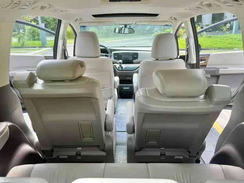 2017 Odyssey 2.4L Luxury Edition — миниатюра 8