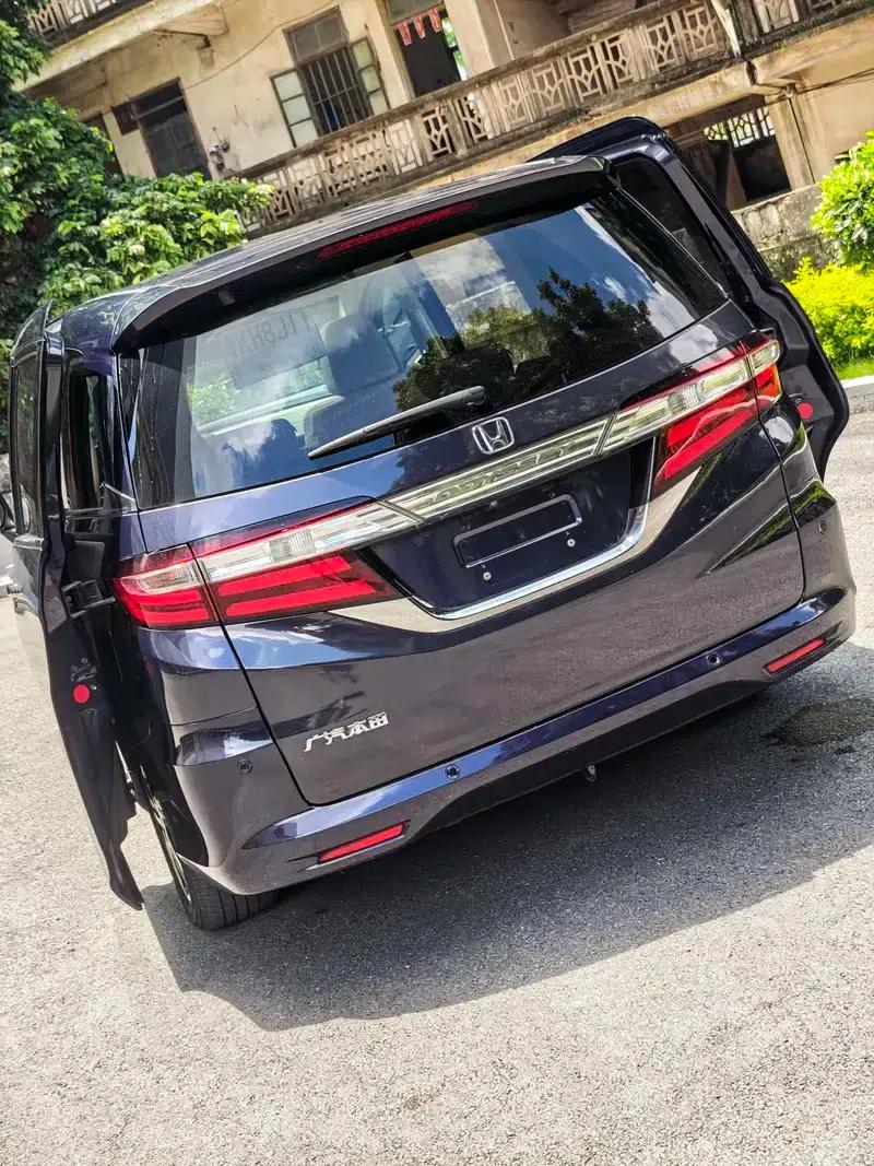2015 Odyssey 2.4L Luxury Edition — миниатюра 3