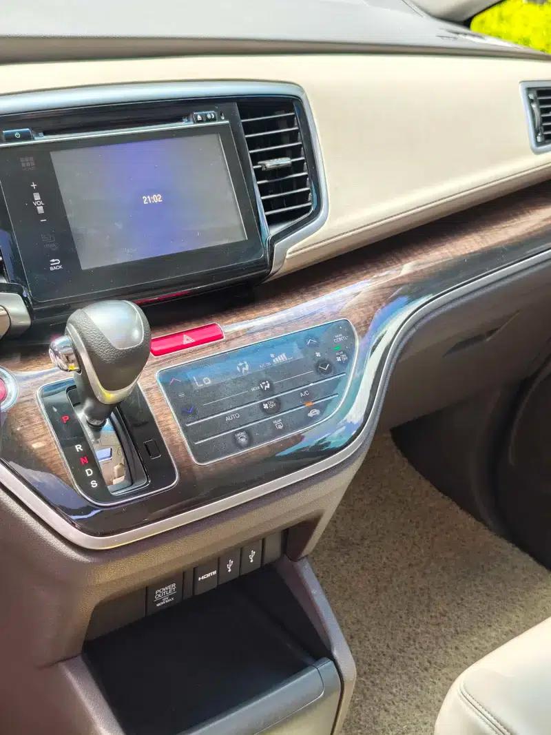 2015 Odyssey 2.4L Luxury Edition — миниатюра 7