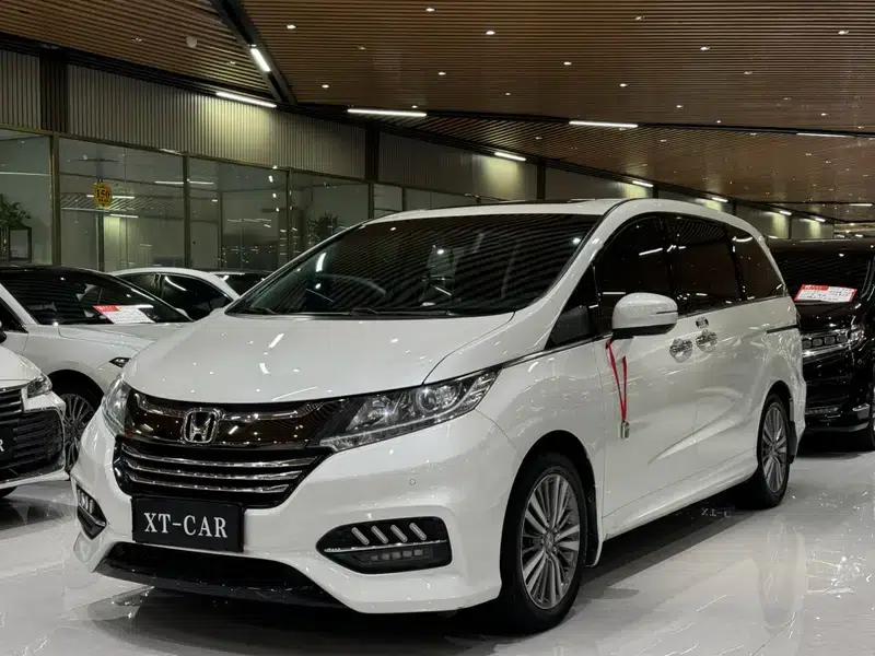 2018 Odyssey 2.4L Luxury Edition — миниатюра 1