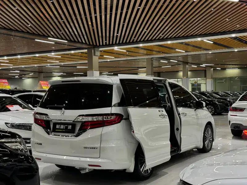 2018 Odyssey 2.4L Luxury Edition — миниатюра 4