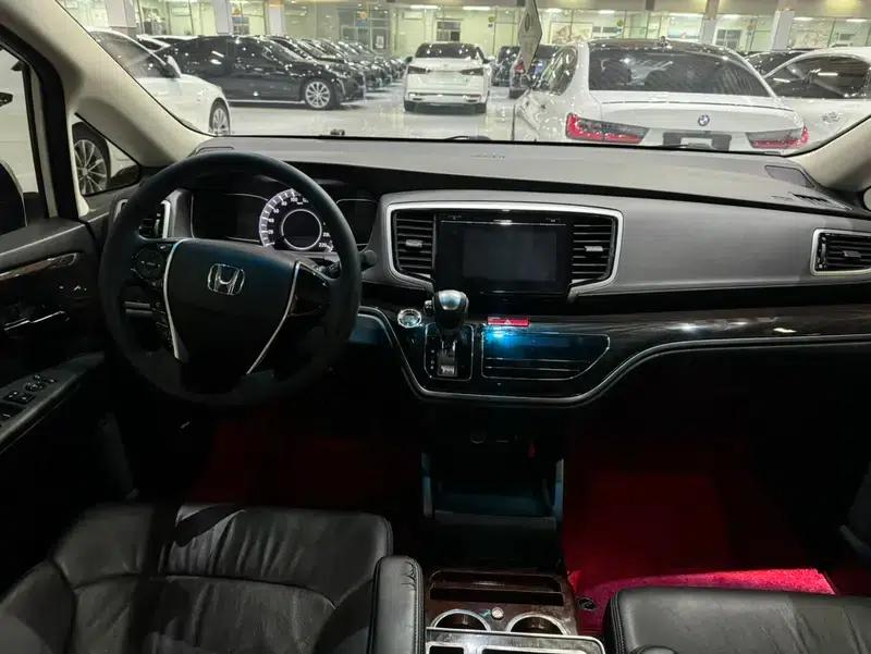 2018 Odyssey 2.4L Luxury Edition — миниатюра 6