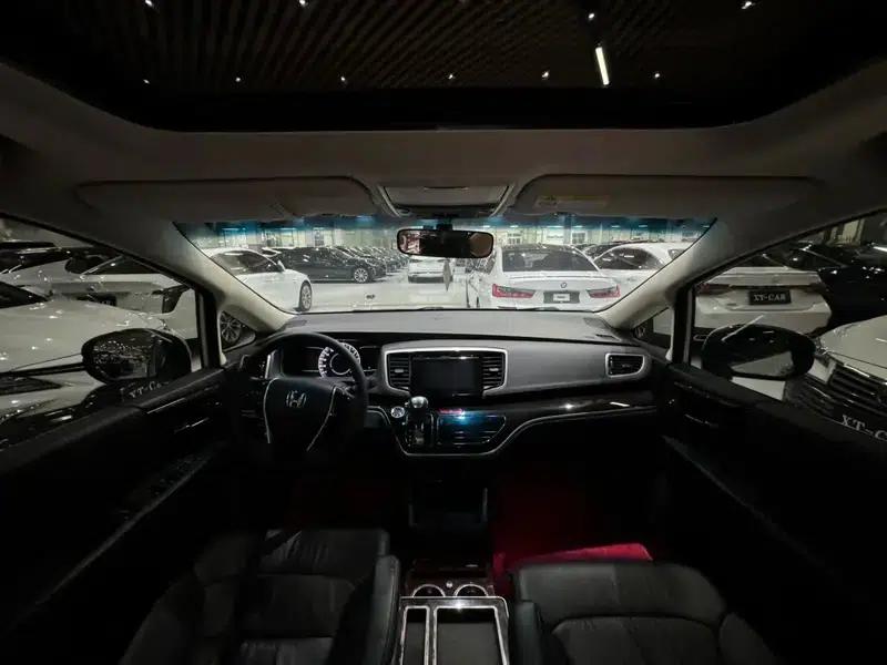 2018 Odyssey 2.4L Luxury Edition — миниатюра 7