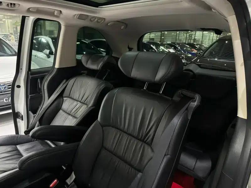 2018 Odyssey 2.4L Luxury Edition — миниатюра 10