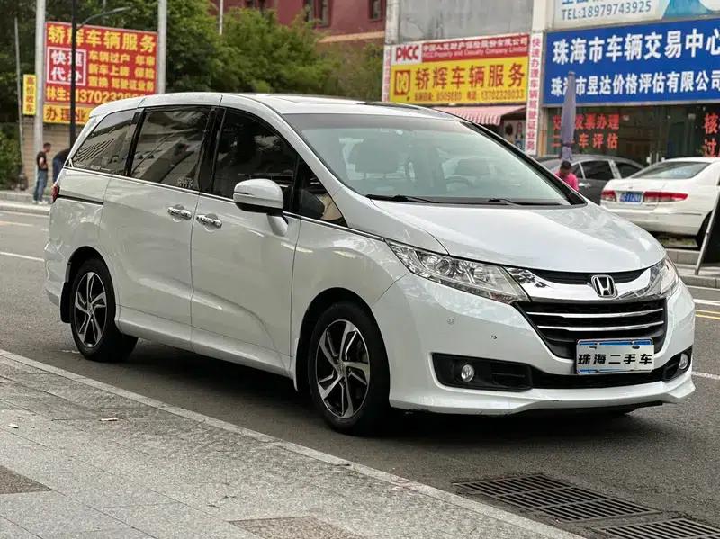 2015 Odyssey 2.4L Luxury Edition — миниатюра 3
