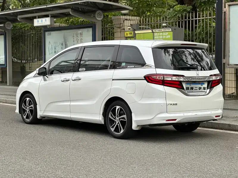 2015 Odyssey 2.4L Luxury Edition — миниатюра 4