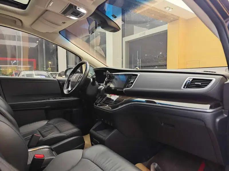 Odyssey 2019 2.0L Elite Premium Edition — миниатюра 26