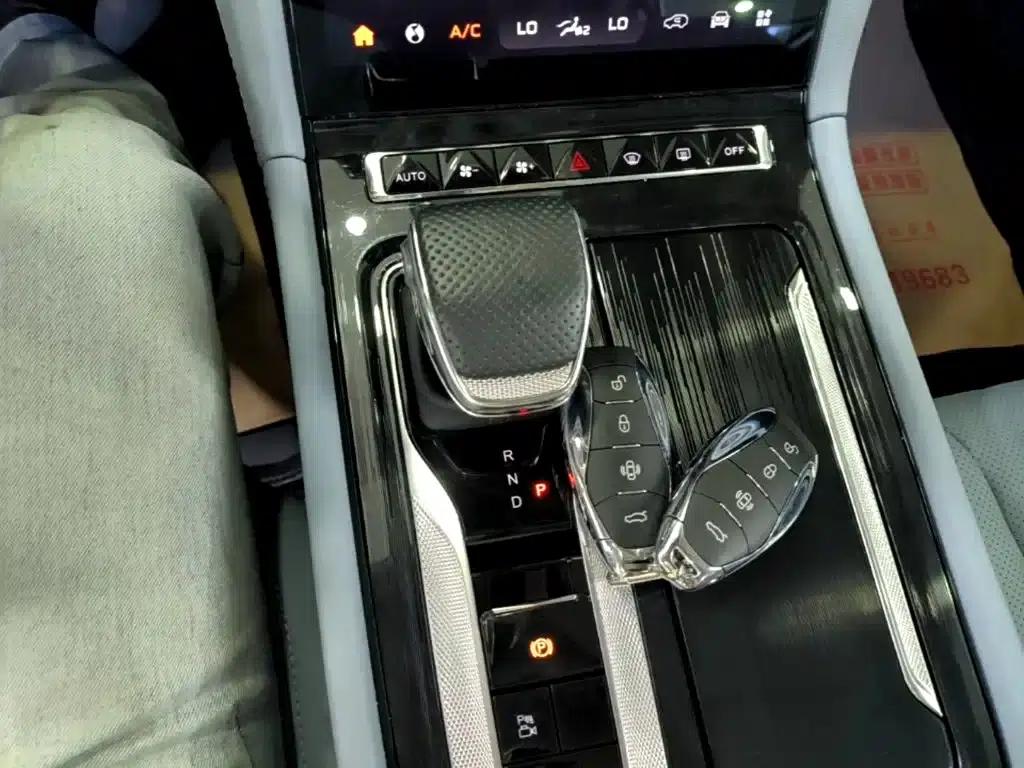 Hongqi H5 PHEV 2025 Model 170 Super Hybrid — миниатюра 14