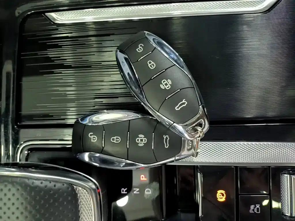Hongqi H5 PHEV 2025 Model 170 Super Hybrid — миниатюра 9