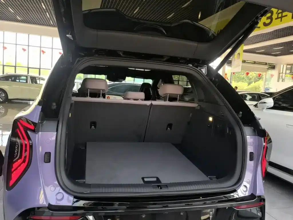 Hongqi Tiangong 08 2025 680 Ultra 4WD Edition — миниатюра 19