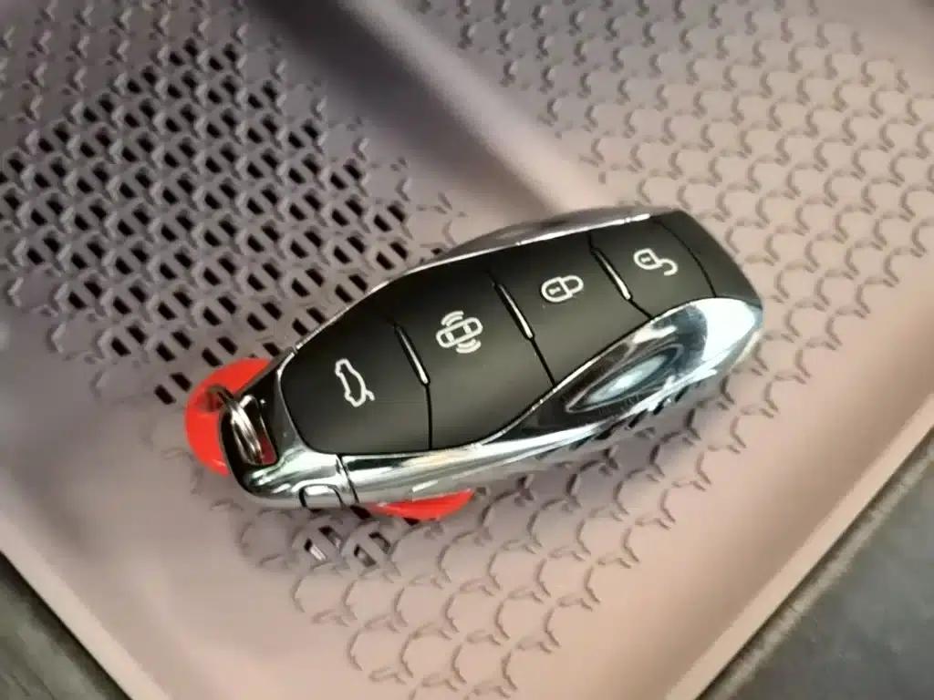 Hongqi Tiangong 08 2025 680 Ultra 4WD Edition — миниатюра 9
