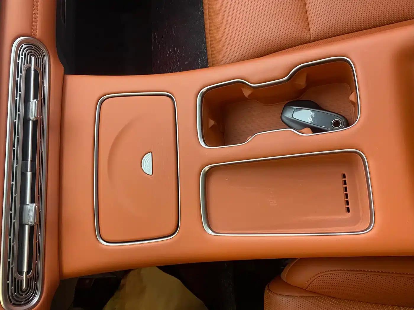 Hongqi HS6 PHEV 2026 Model 220 AWD Intelligent Hybrid — миниатюра 11