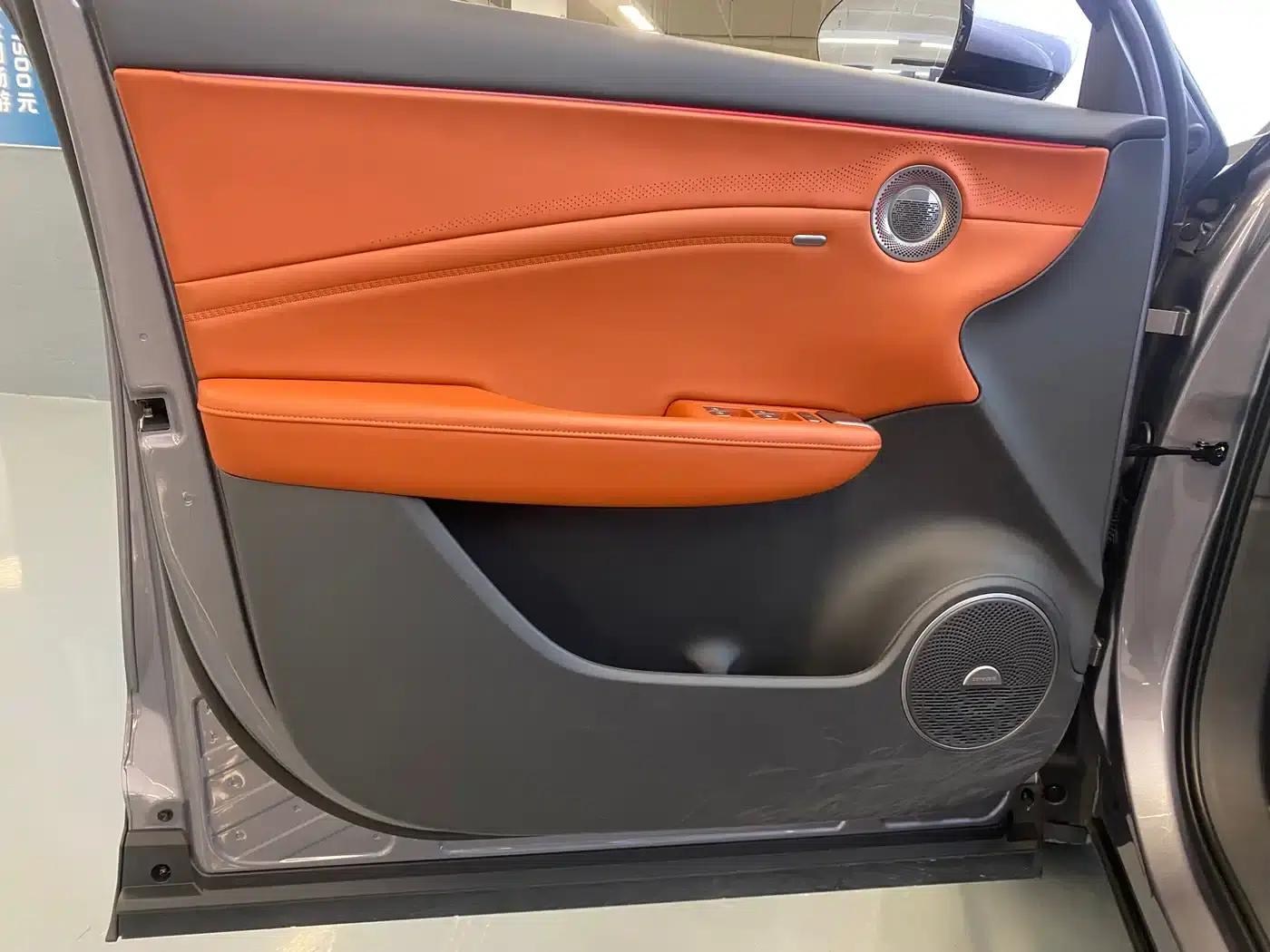 Hongqi HS6 PHEV 2026 Model 220 AWD Intelligent Hybrid — миниатюра 5
