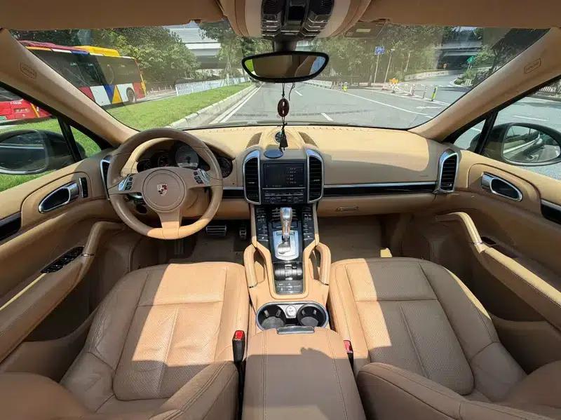Cayenne 2011 Cayenne S Hybrid 3.0T — миниатюра 6